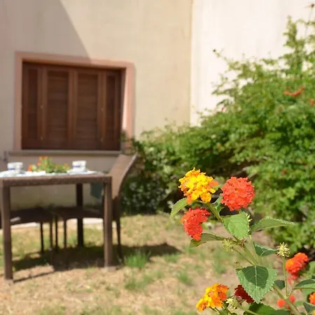 Residence Le Vele Di Pedrami アパートホテル